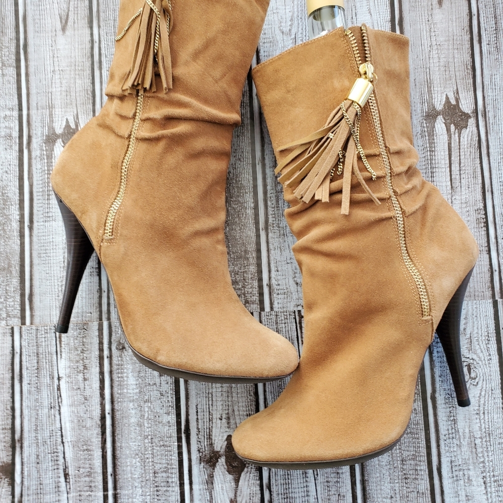 NWOT Michael Kors Vienna Suede Tassel Boot, Flaws